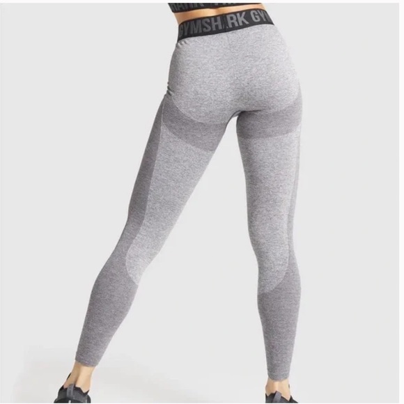Gymshark Flex Leggings in Charcoal/Black - Picture 1 of 5